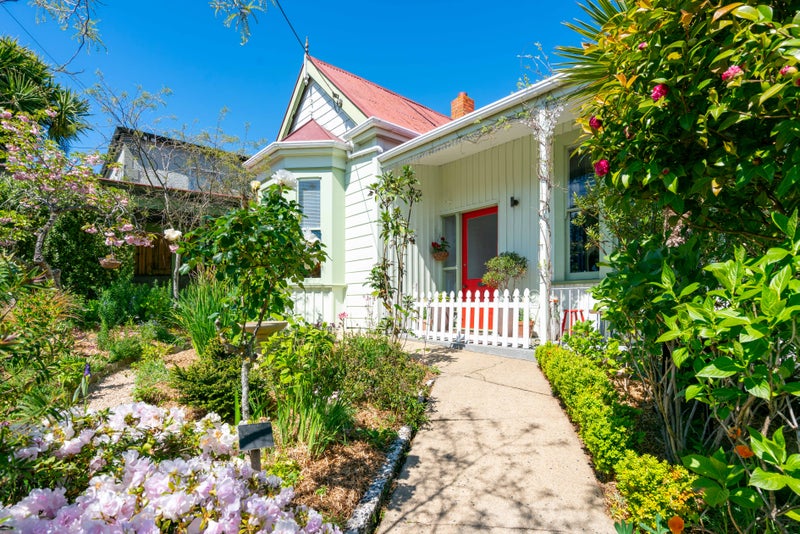 34 Blacks Road, North East Valley, Dunedin - Carousel 1