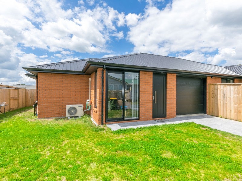 2/27 Insoll Avenue, Enderley, Hamilton - Carousel 1