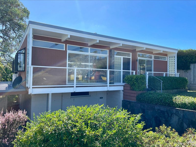 3 Jeff Place, Howick, Auckland - Carousel 1