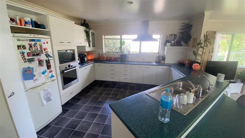 31 Greenfield Drive, Western Heights, Hamilton - Carousel 1