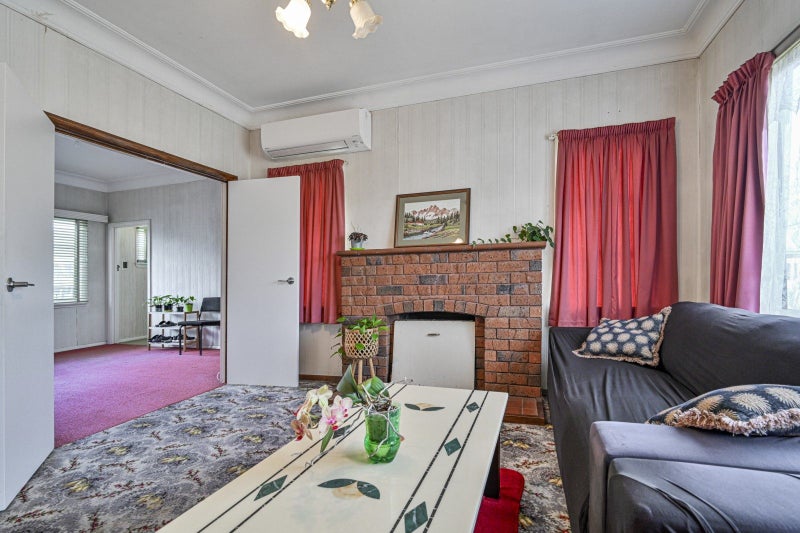 216 Grove Road, Mayfair, Hastings - Carousel 2