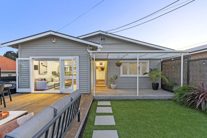 1/74 Kiwi Road, Point Chevalier, Auckland - Carousel 1