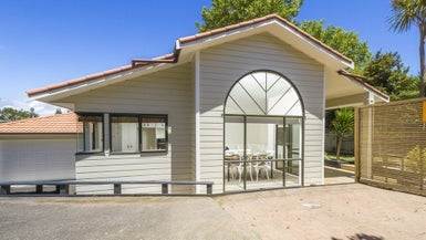 32L Parr Terrace, Castor Bay, Auckland - Carousel 1