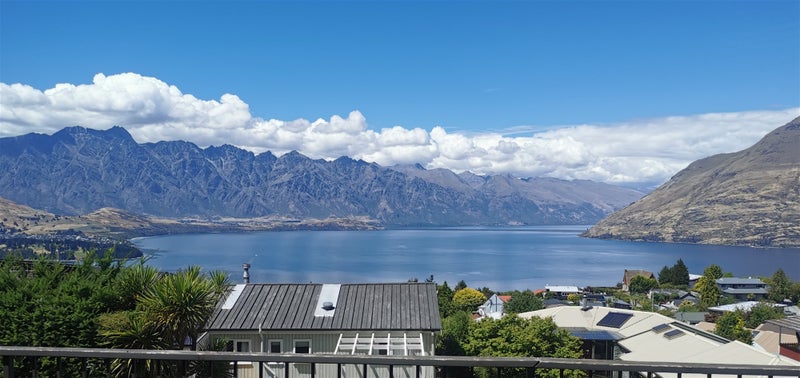 38 Avalon Crescent, Fernhill, Queenstown - Carousel 1