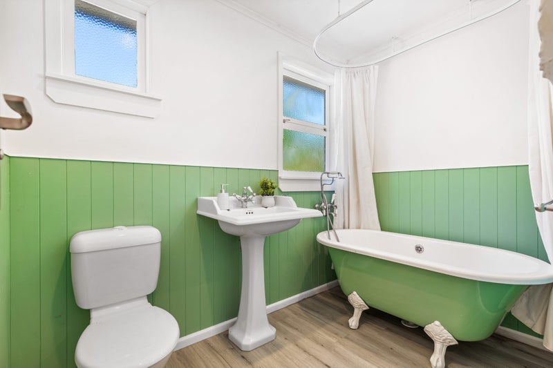 1 Normandy Place, Henderson, Auckland - Carousel 6