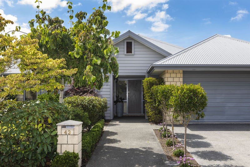 43 Applefield Court, Northwood, Christchurch - Carousel 2