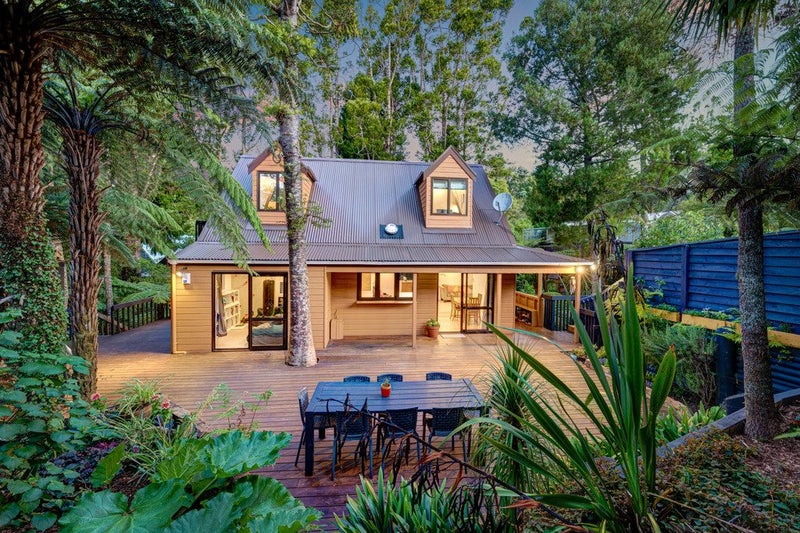 104 Konini Road, Titirangi, Auckland - Carousel 1