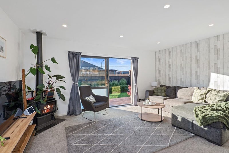 2/17 Johns Road, Belfast, Christchurch - Carousel 1