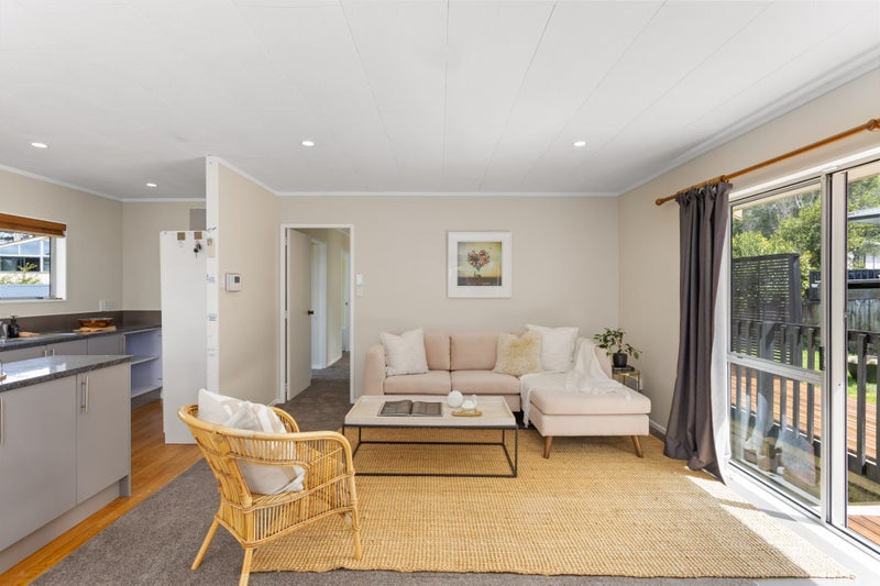 1/8 Helena Street, Massey, Auckland - Carousel 2