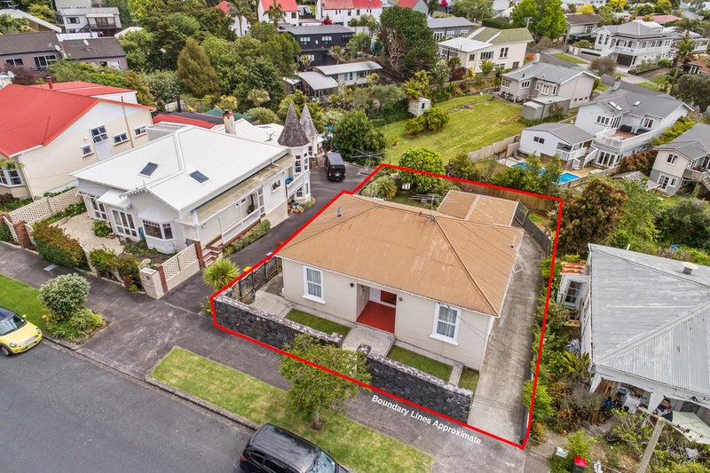 40 Mountain View Road, Morningside, Auckland - Carousel 1