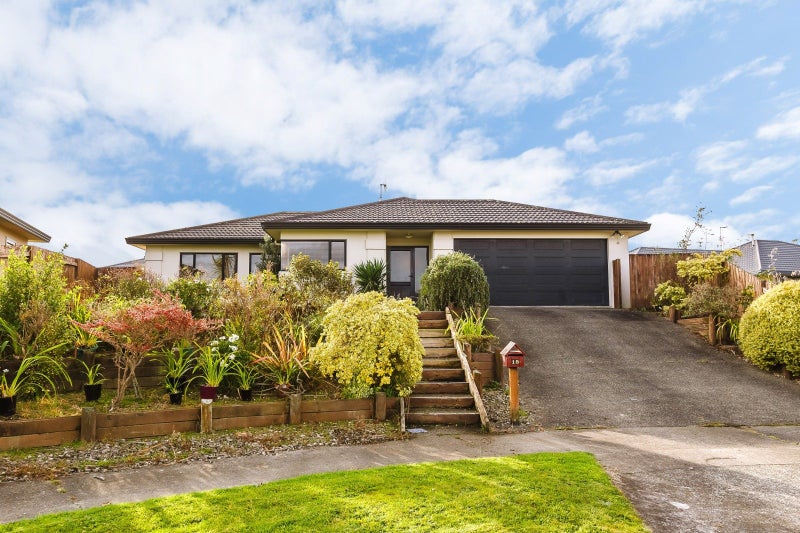 15 Aspen Way, Kelvin Grove, Palmerston North - Carousel 1