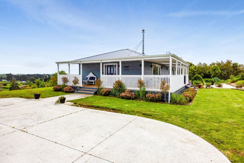 43A Rawhitiroa Road, Eltham, Eltham - Carousel 1