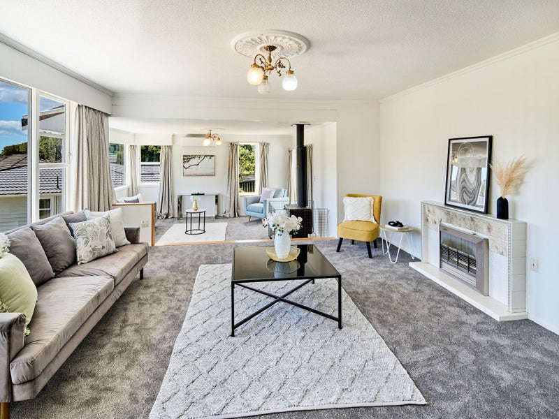 37 Pembroke Street, Tawa, Wellington - Carousel 2