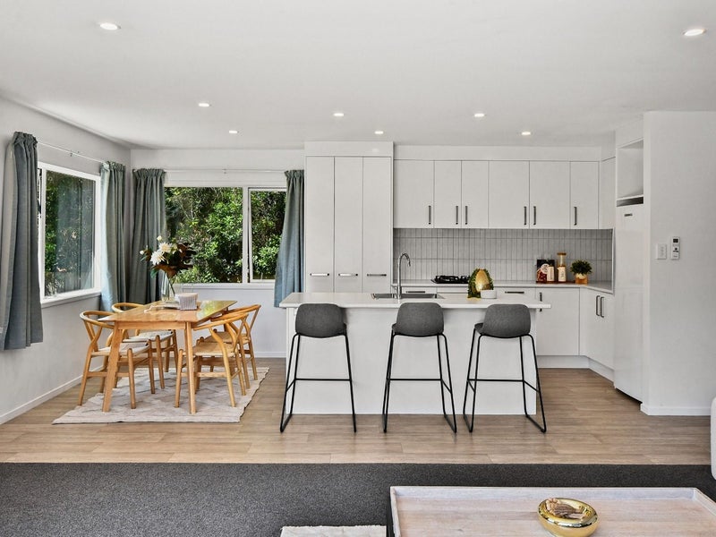 23 Lane Road, Weymouth, Auckland - Carousel 1