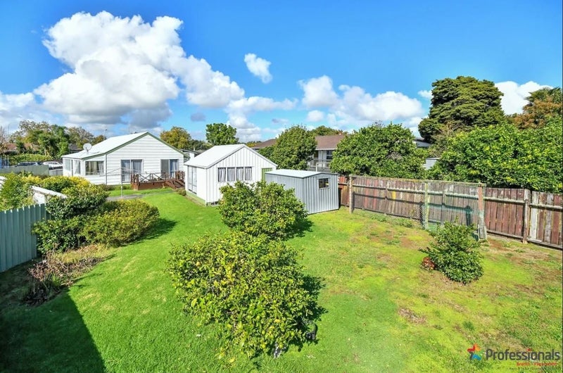 7 Bluewater Place, Wattle Downs, Auckland - Carousel 2