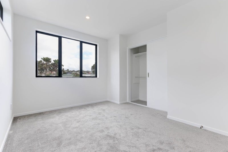 48 Elm Street, Avondale, Auckland - Carousel 2