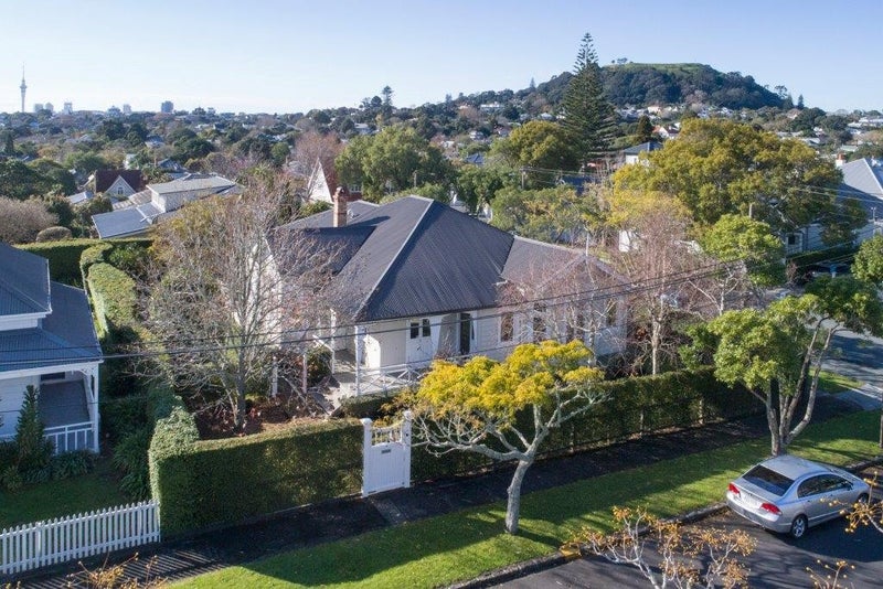 32 Herbert Road, Mount Eden, Auckland - Carousel 1