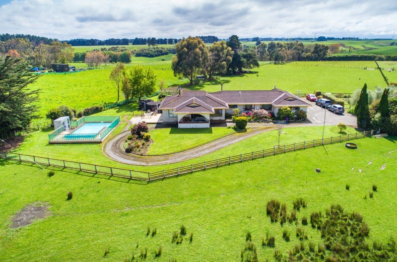 528 Stoney Creek Road, Kelvin Grove, Palmerston North - Carousel 2