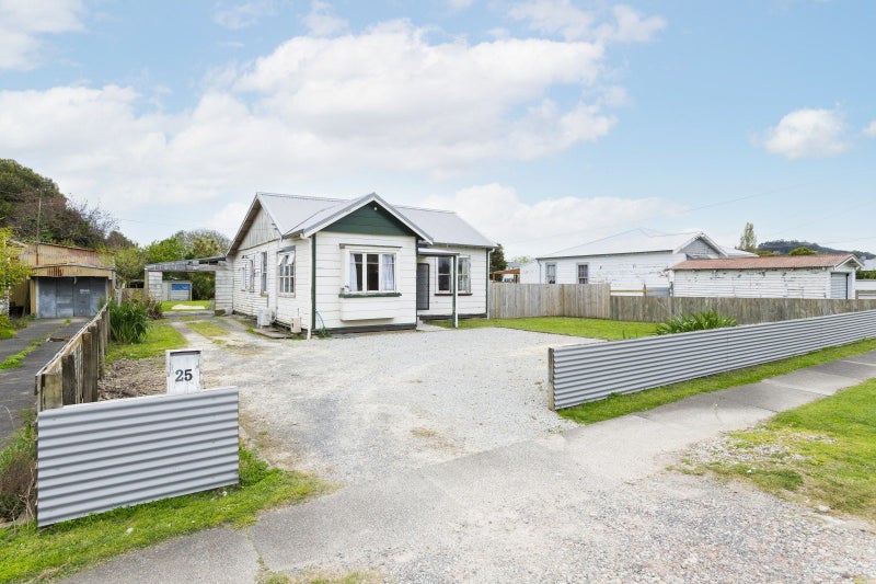 25 Endcliffe Road, Kaiti, Gisborne - Carousel 16