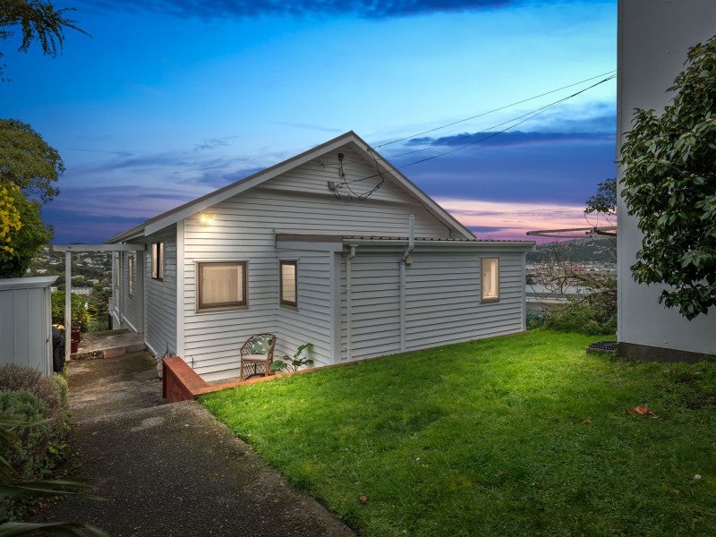 200 Townsend Road, Miramar, Wellington - Carousel 1