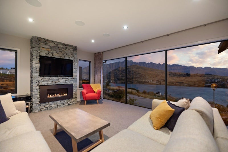 22 St Georges Avenue, Queenstown, Queenstown - Carousel 22