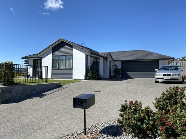 28 Glenpark Crescent, Bethlehem, Tauranga - Carousel 2