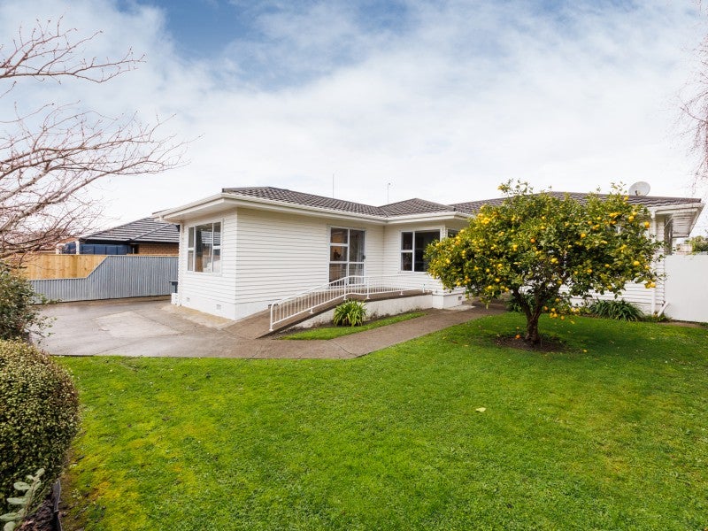 352 College Street, West End, Palmerston North - Carousel 1