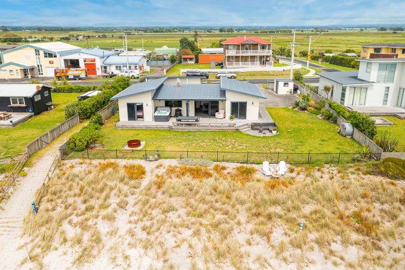 19 Pukehina Parade, Te Puke - Carousel 1