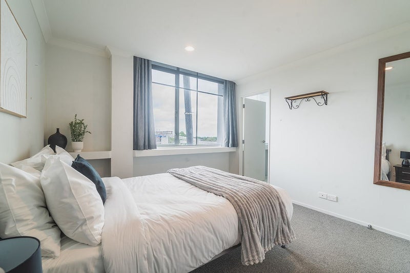 312 Victoria Street, Hamilton Central, Hamilton - Carousel 1