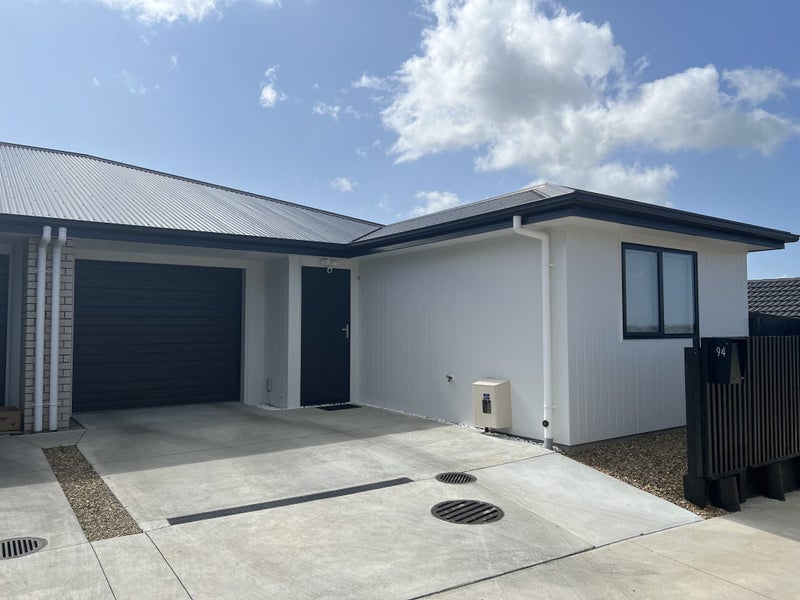 94 Pragma Rise, Huntington, Hamilton - Carousel 1