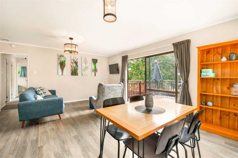 2/123 Millbrook Road, Sunnyvale, Auckland - Carousel 1