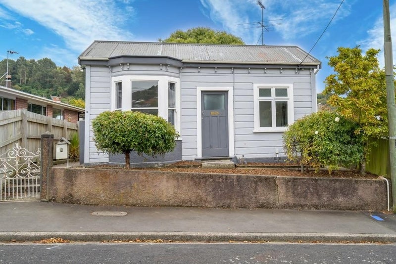 2 Ranfurly Street, Caversham, Dunedin - Carousel 1