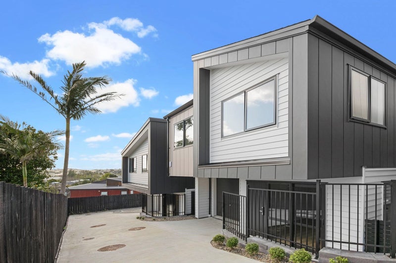 94C Bond Crescent, Forrest Hill, Auckland - Carousel 1