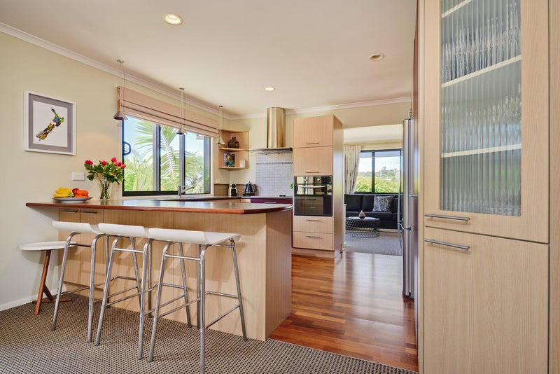 41 Rivervale Grove, Stanmore Bay, Whangaparaoa - Carousel 2