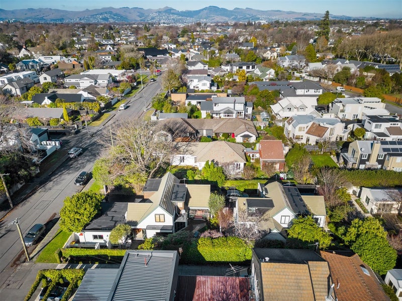 17A Bryndwr Road, Fendalton, Christchurch - Carousel 26