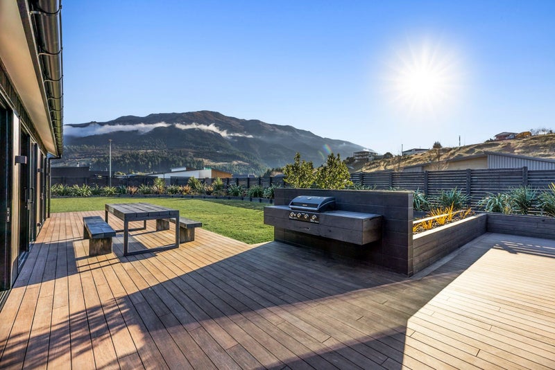 6 Woodpecker Street, Wanaka - Carousel 2