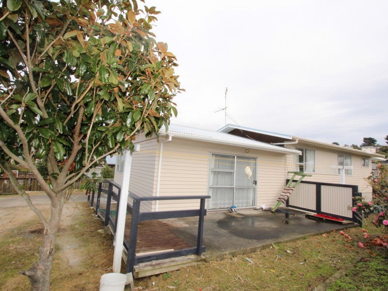 41A Conclusion Street, Ascot Park, Porirua - Carousel 2