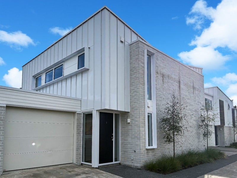 1/34 Cleveland Street, Edgeware, Christchurch - Carousel 1