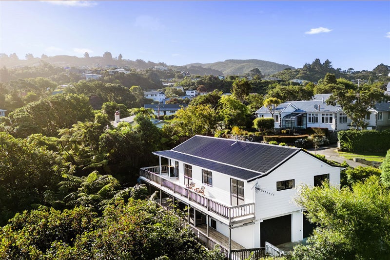 12A Park Road, Belmont, Lower Hutt - Carousel 2