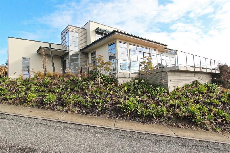 2 Istana Place, Britannia Heights, Nelson - Carousel 11