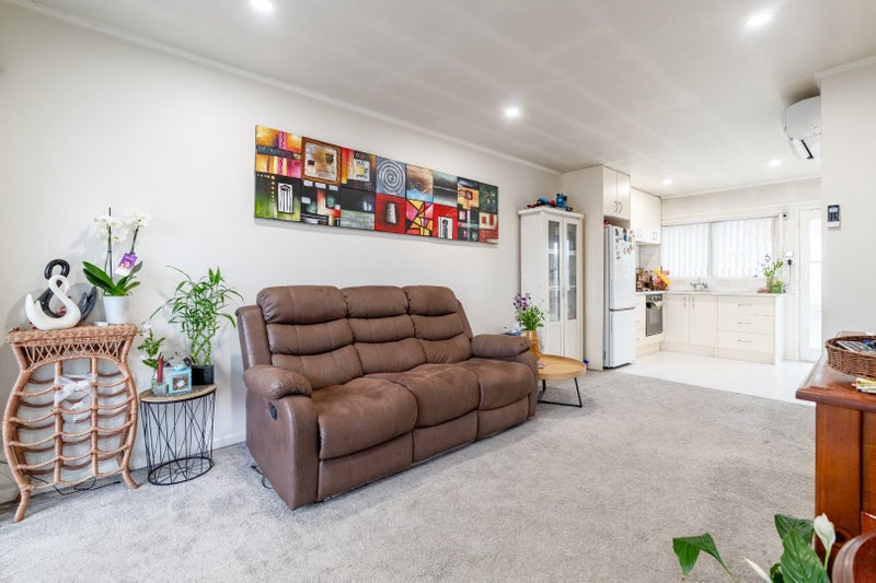 4/6 Ray Small Drive, Papakura, Auckland - Carousel 2
