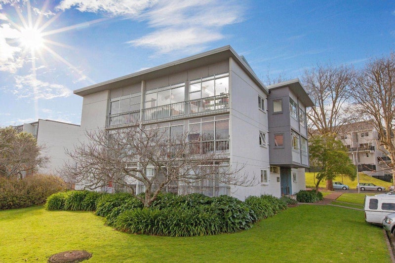 6/144 Howe Street, Freemans Bay, Auckland - Carousel 1