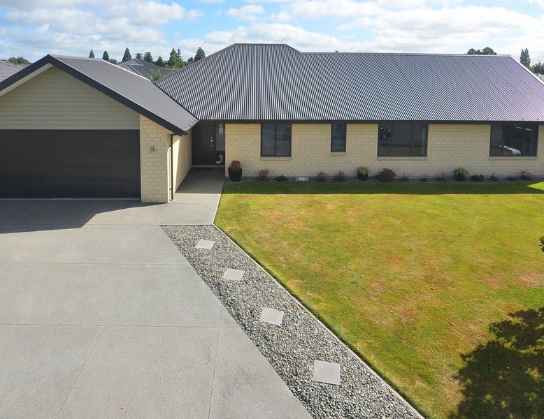 6 Goldrich Grove, Netherby, Ashburton - Carousel 21