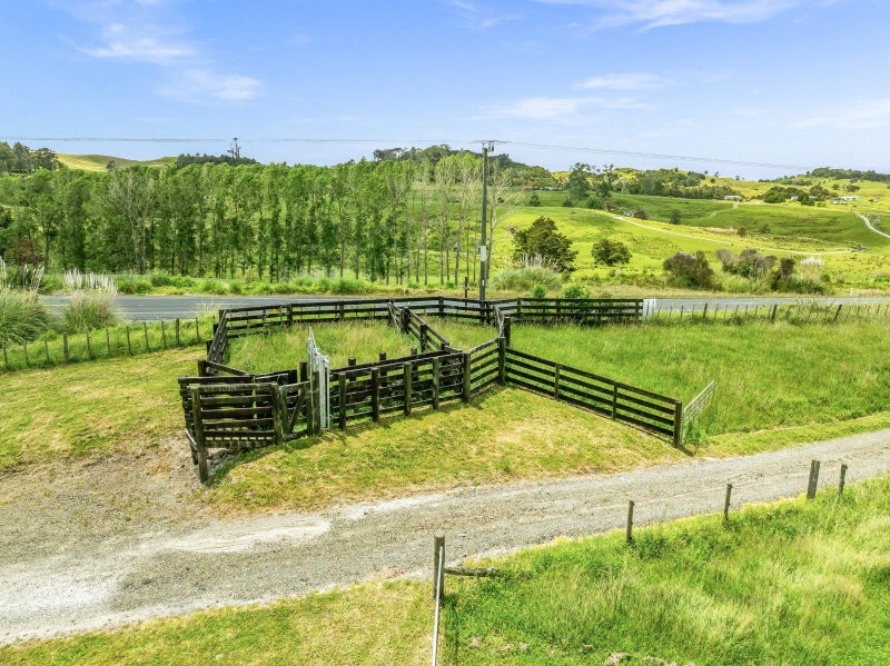 1605C State Highway 12, Paparoa - Carousel 2