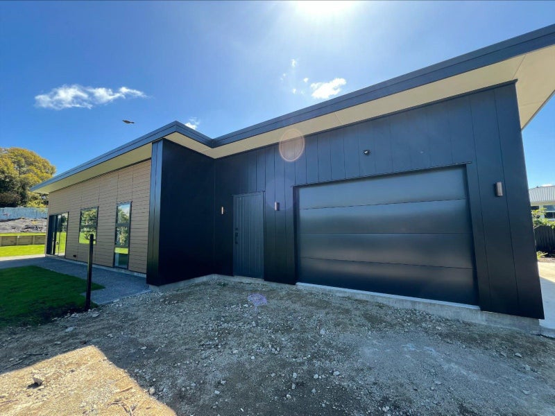 28B Alma Road, Gonville, Whanganui - Carousel 1