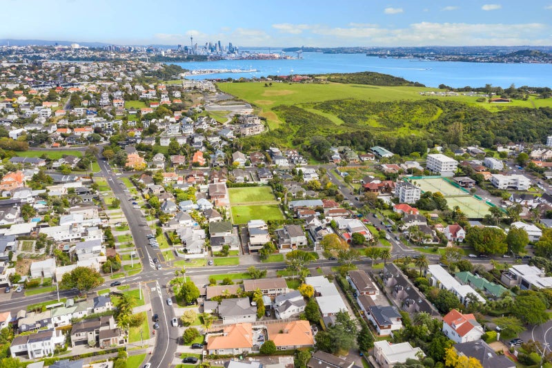 20B Nihill Crescent, Mission Bay, Auckland - Carousel 29