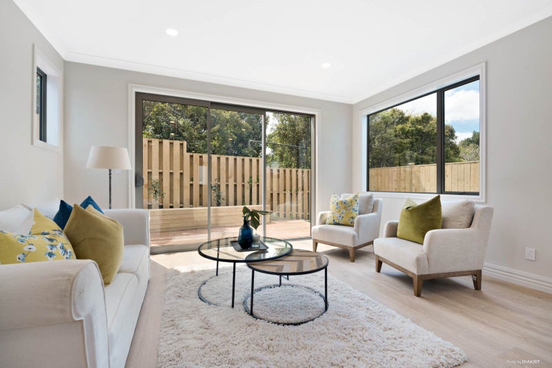 457 East Coast Road, Murrays Bay, Auckland - Carousel 2