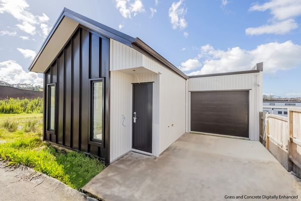 24 Waihou Crescent, Albany Heights, Auckland - Carousel 1