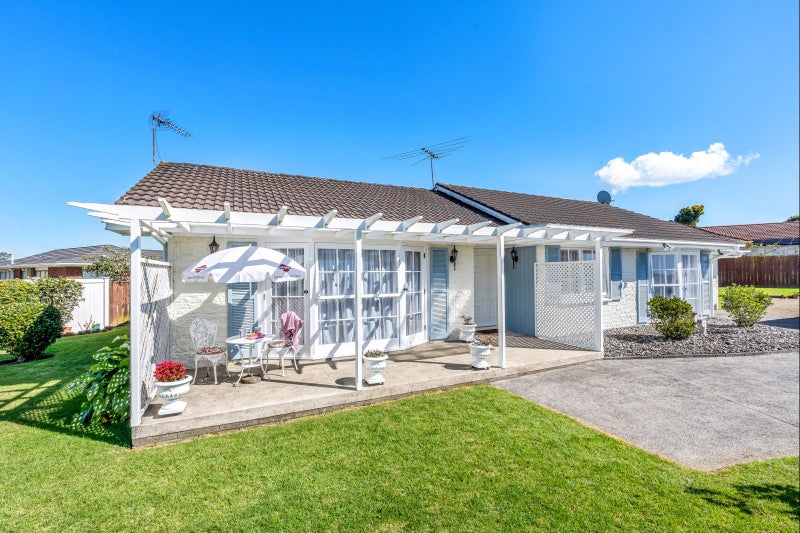 5 Rene Place, Sunnyhills, Auckland - Carousel 1