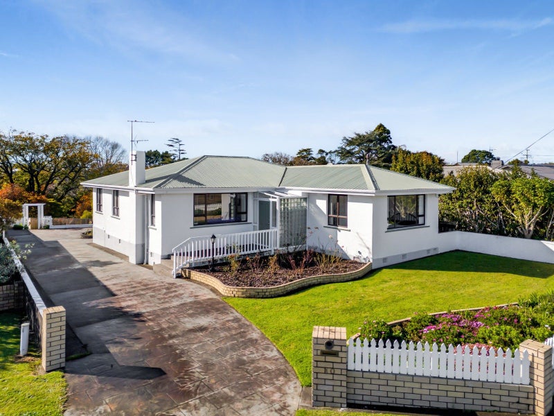 10 Hurdon Street, Hurdon, New Plymouth - Carousel 2